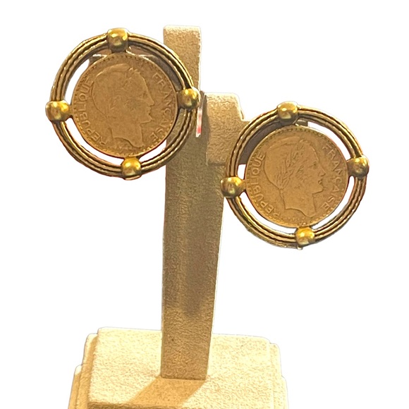 Vintage French COIN Chunky disc Gold finish clipmon earrings Runway